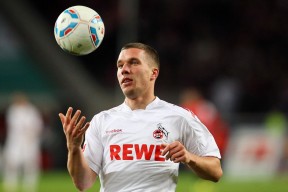 中超球队在主场氛围营造上下功夫引球迷称赞，中超各个球队的主场