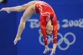 职业联赛推动可持续发展评估指标引导绿色足球方向，职业联赛足球游戏